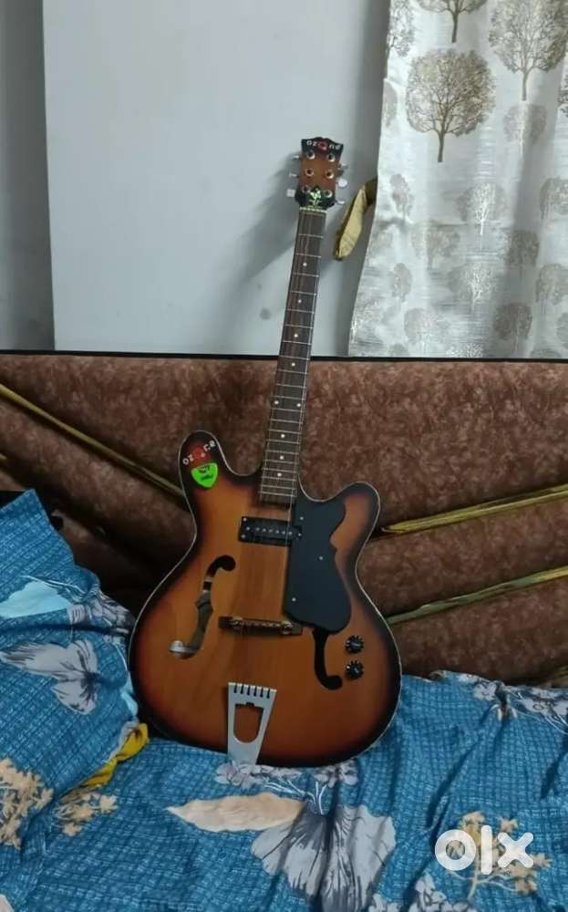 Guitars acoustic