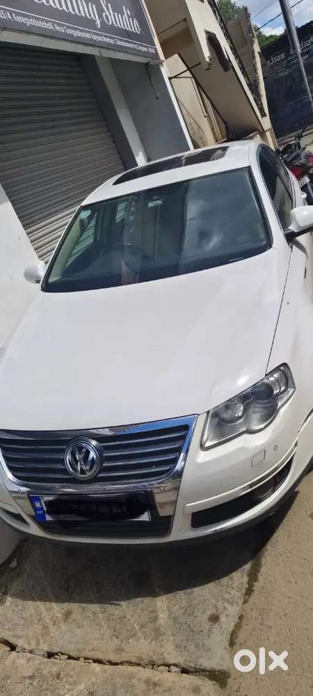 Volkswagen Passat 2010 Model