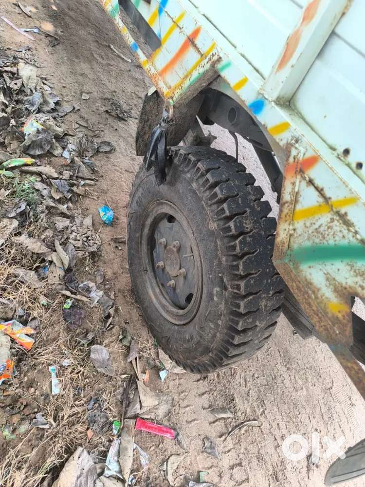 Mahindra Bolero Pik-up October 2024 1.7hd