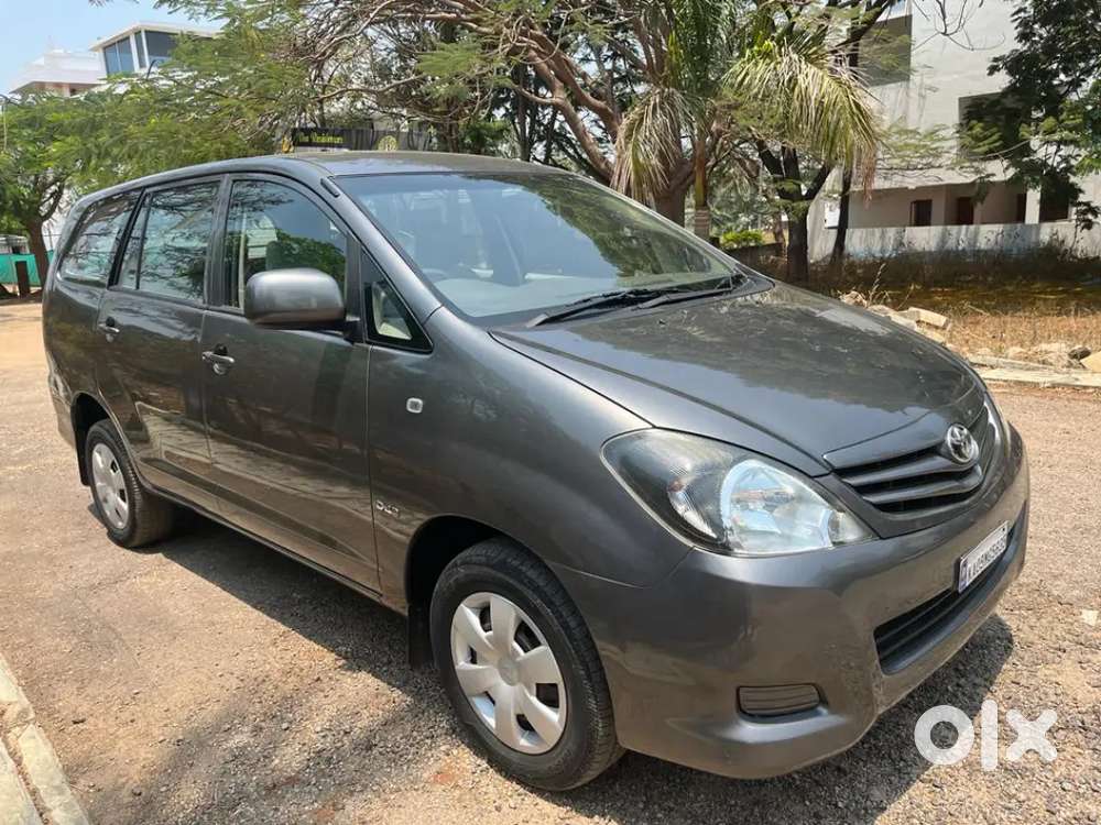 Toyota Innova 2010 Diesel Well Maintained