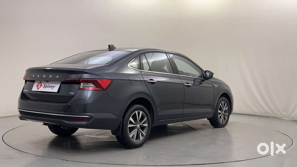 Skoda Slavia Style 1.0l Tsi Mt, 2023, Petrol
