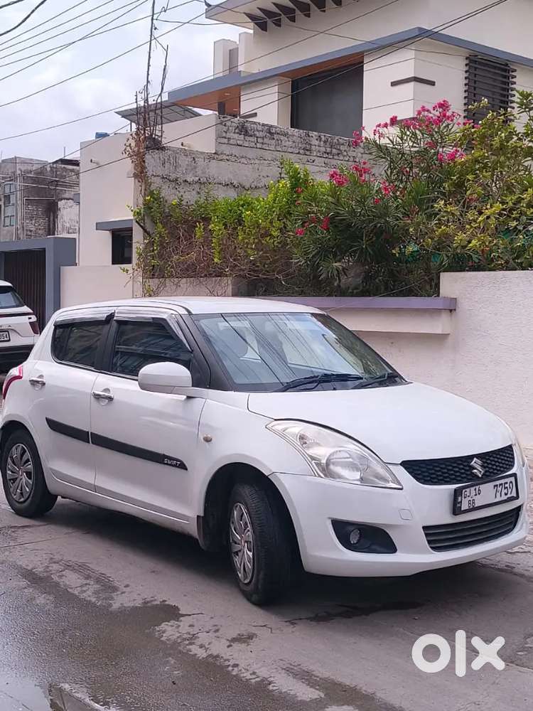 Maruti Suzuki Swift 2013 Cng & Hybrids Well Maintained
