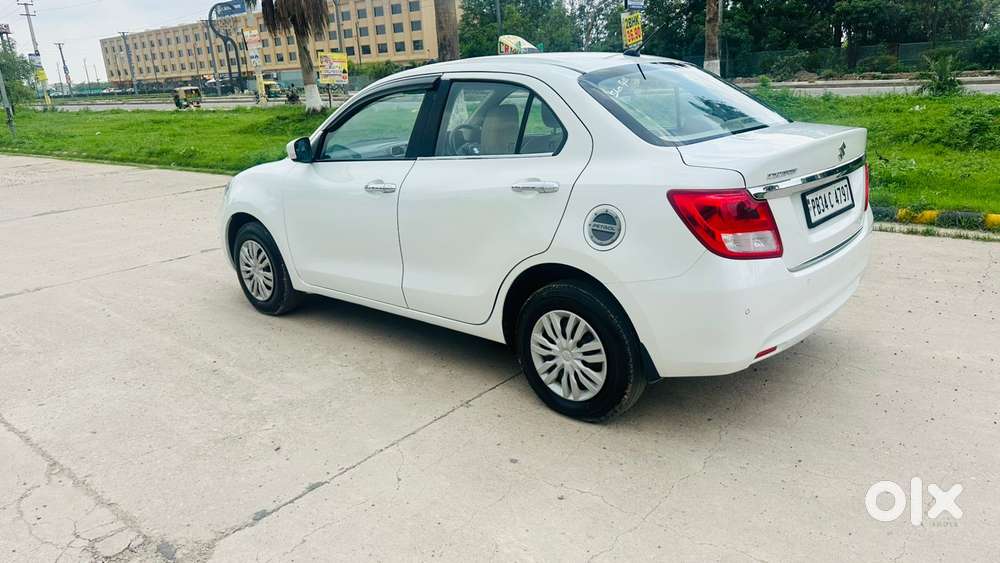 Maruti Suzuki Swift Dzire Vxi Optional, 2022, Petrol