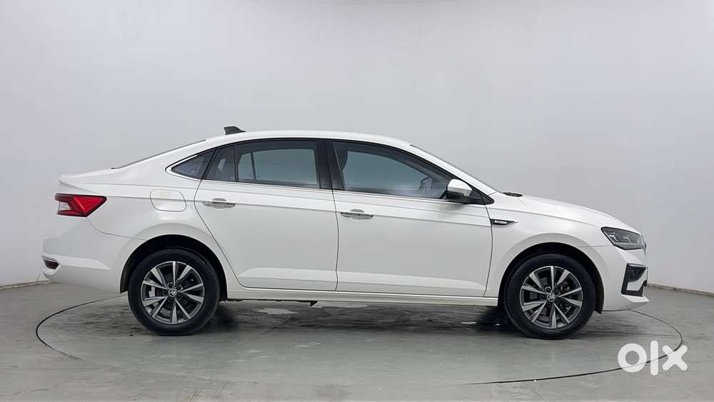 Skoda Slavia Style 1.0l Tsi Mt, 2022, Petrol