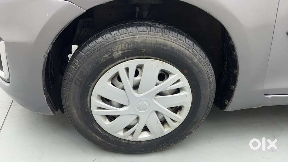 Maruti Suzuki Swift 1.2 Lxi (o), 2017, Petrol