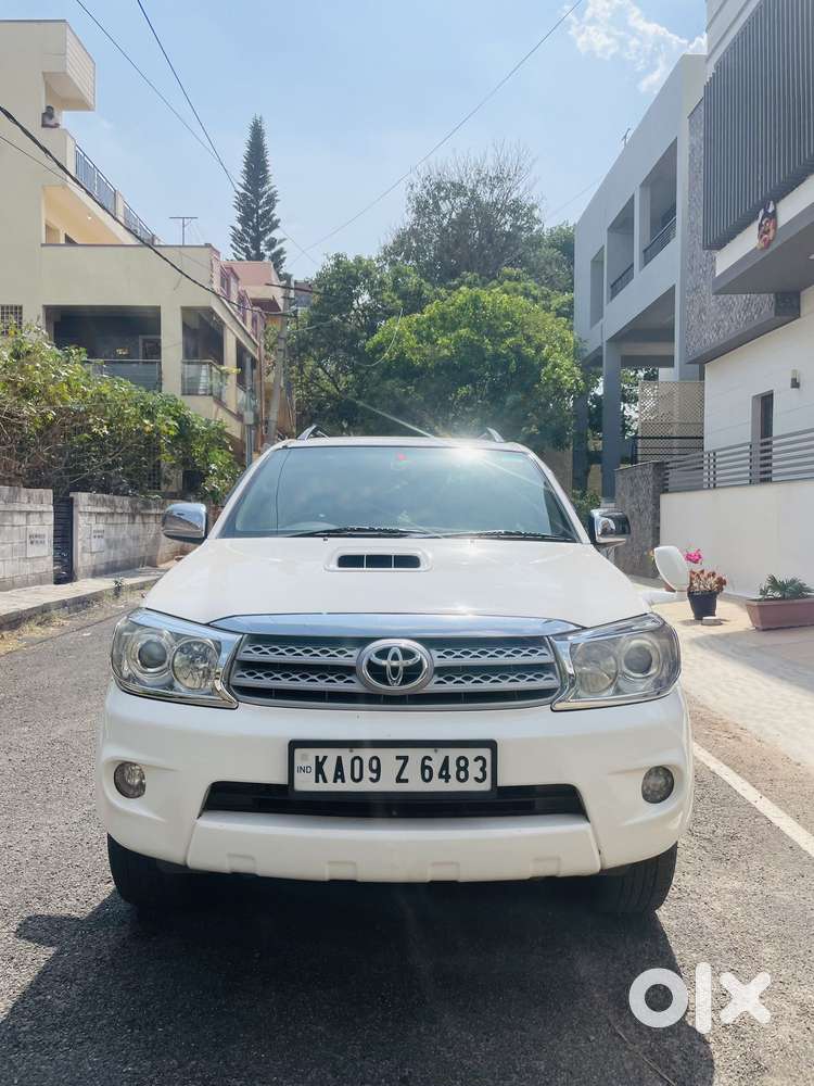 Toyota Fortuner 3.0 4x4 Manual, 2011, Diesel