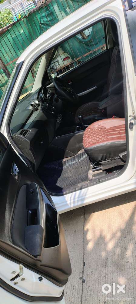 Maruti Suzuki Swift 2018 Zxi, 2019, Petrol