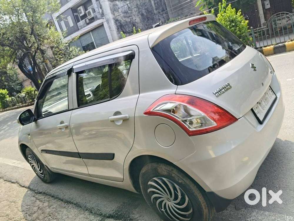 Maruti Suzuki Swift Lxi Option, 2015, Petrol