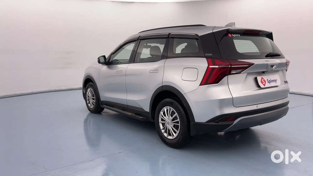 Mahindra Xuv700 2.0 Ax 3 Petrol At 5 Str, 2021, Petrol