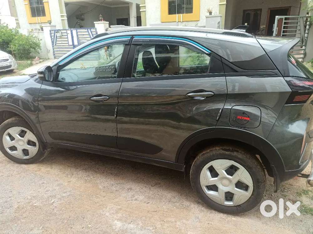 Tata Nexon 2025 Petrol 4000 Km Driven