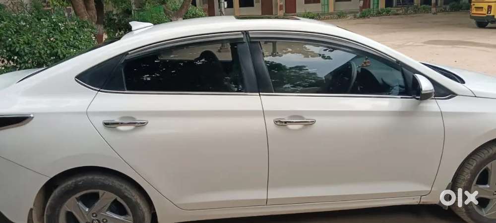2022 Modal Hyundai Varna Car