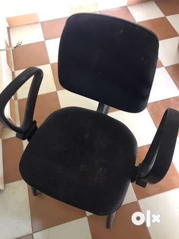 Godrej rolling online chair