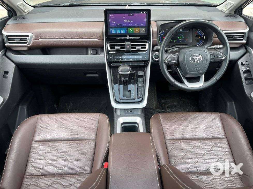 Toyota Innova Hycross 2.0 Zx (o) Hybrid 7 Str, 2023, Petrol
