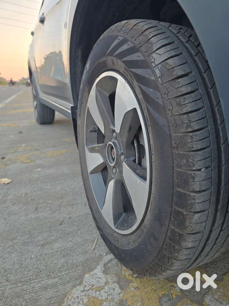 Tata Nexon 1.2 Revotron Xza Plus, 2019, Cng & Hybrids