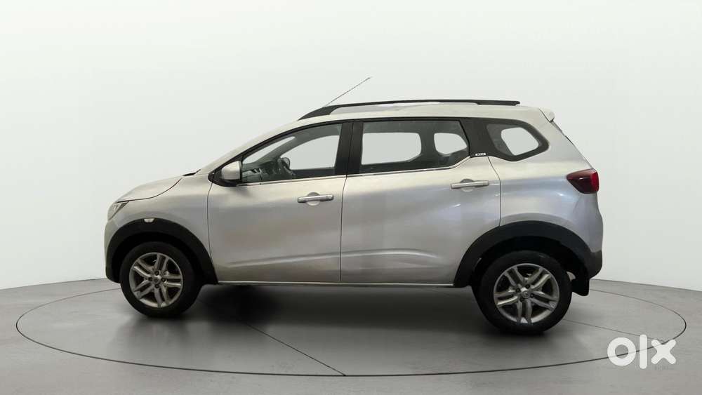 Renault Triber Rxz, 2020, Petrol