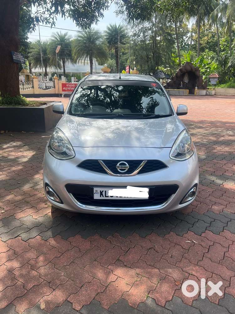 Nissan Micra Hybrid 2013