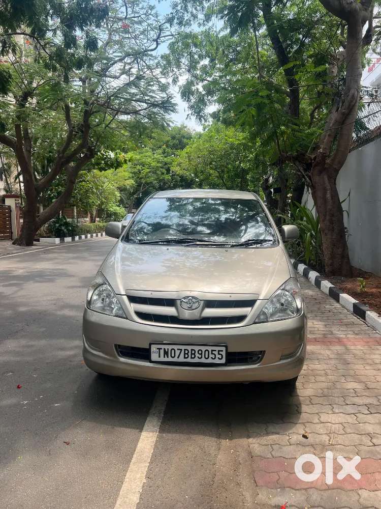 Toyata Innova Well Maintained
