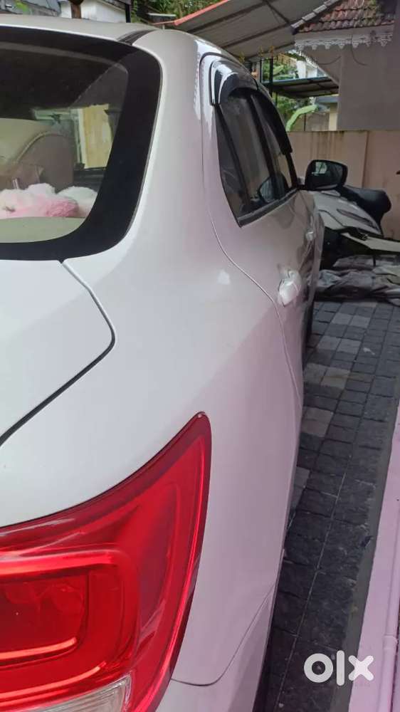 Maruti Suzuki Dzire Vxi 2022