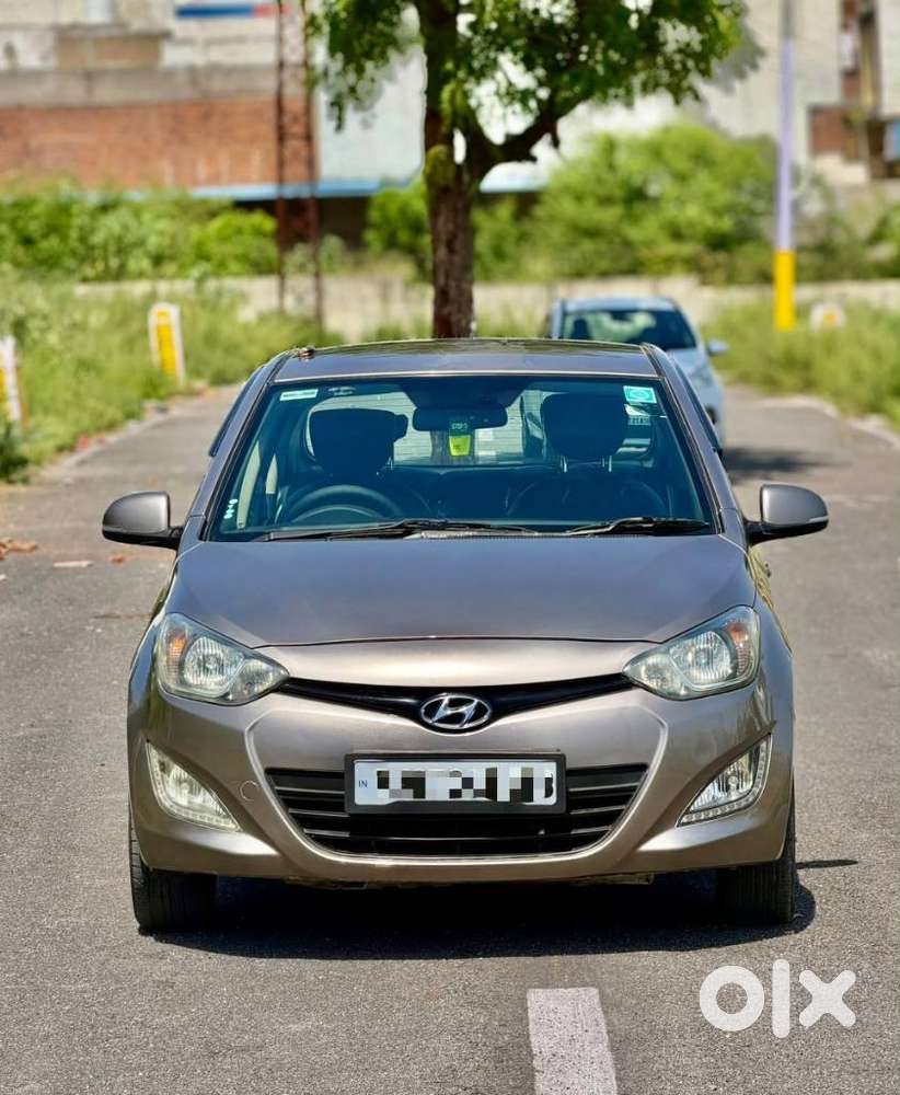 Hyundai I20 Sportz 1.2 Bs-iv, 2013, Diesel