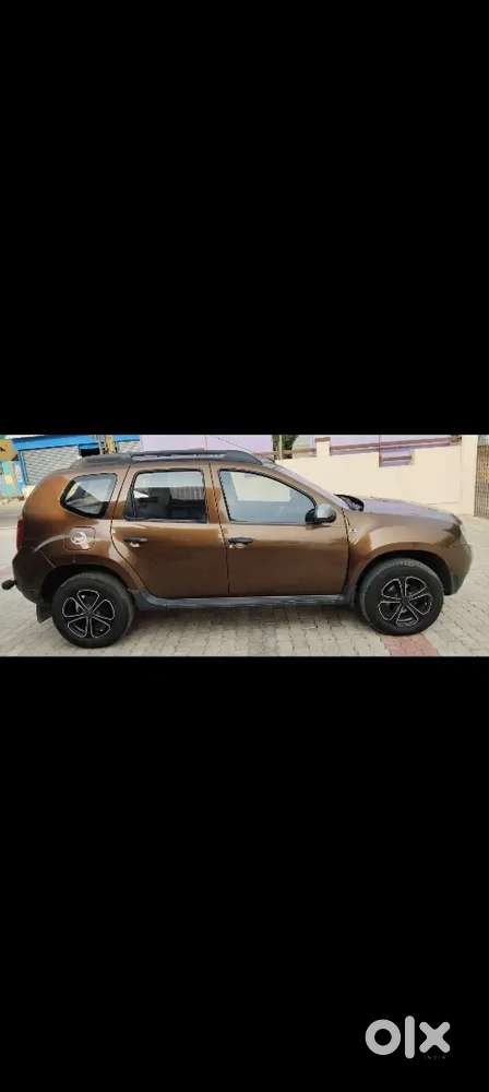 Renault Duster 2014 Diesel 79000 Km Driven With Showroom Condition