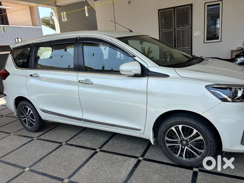Maruti Suzuki Ertiga Zxi Plus Shvs, 2022, Petrol