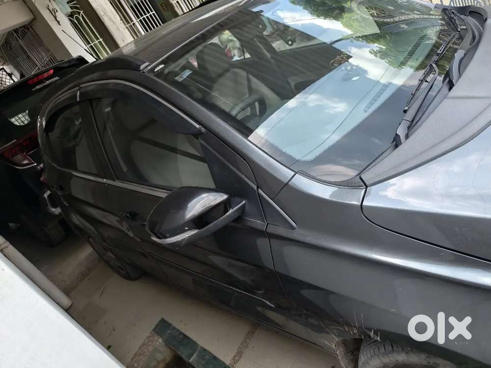 Tata Tiago 1.2 Revotron 2025 Petrol Manual