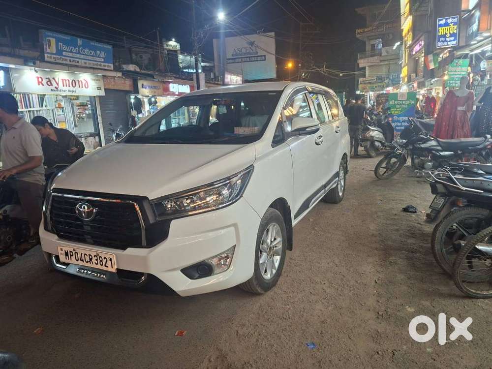 Toyota Innova Crysta 2016
