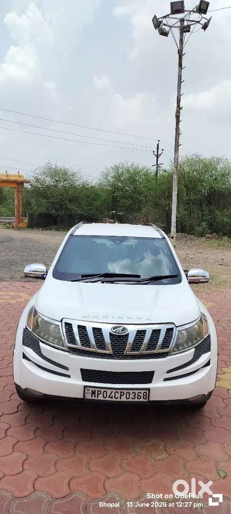 Mahindra Xuv500 2015 Diesel 80974 Km Driven