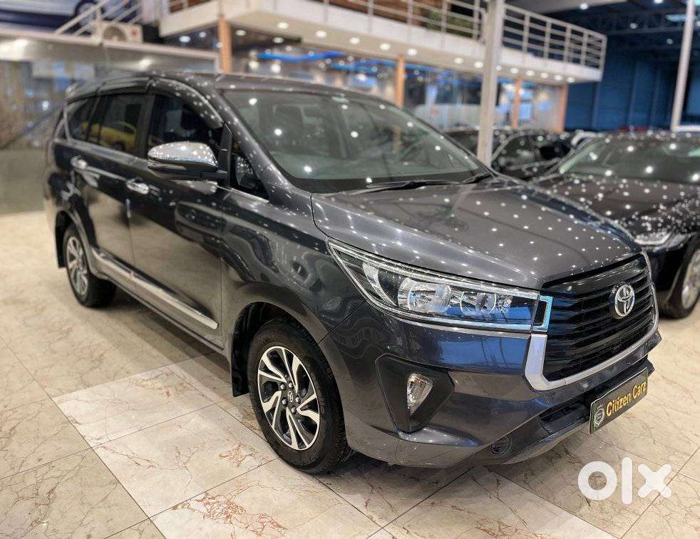 Toyota Innova Crysta 2.4 G Mt, 2022, Diesel