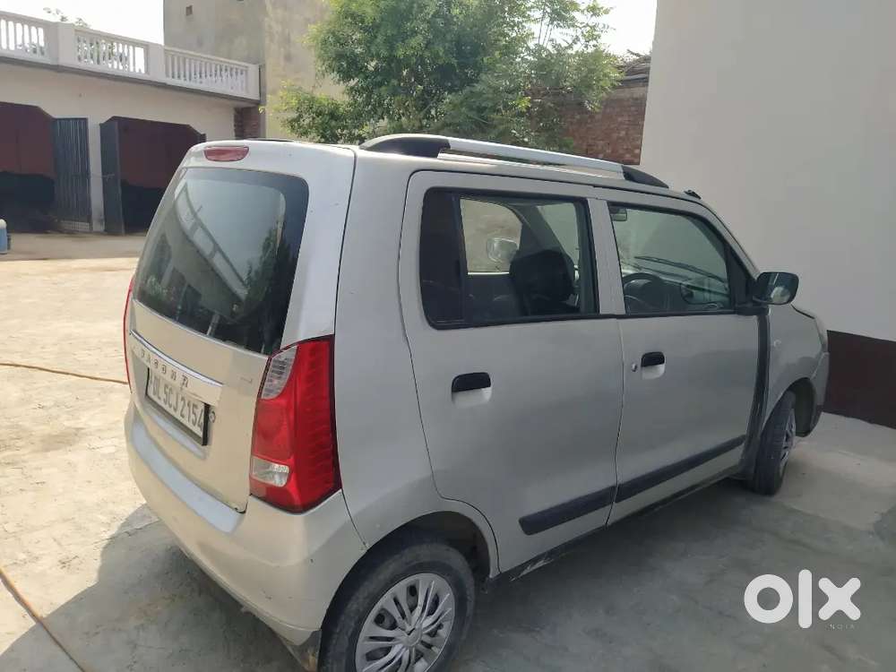 Mast Car Ha Kisi Chej Ke Kame Nahe Ha 
Lana Wala He Massig Kara
2012