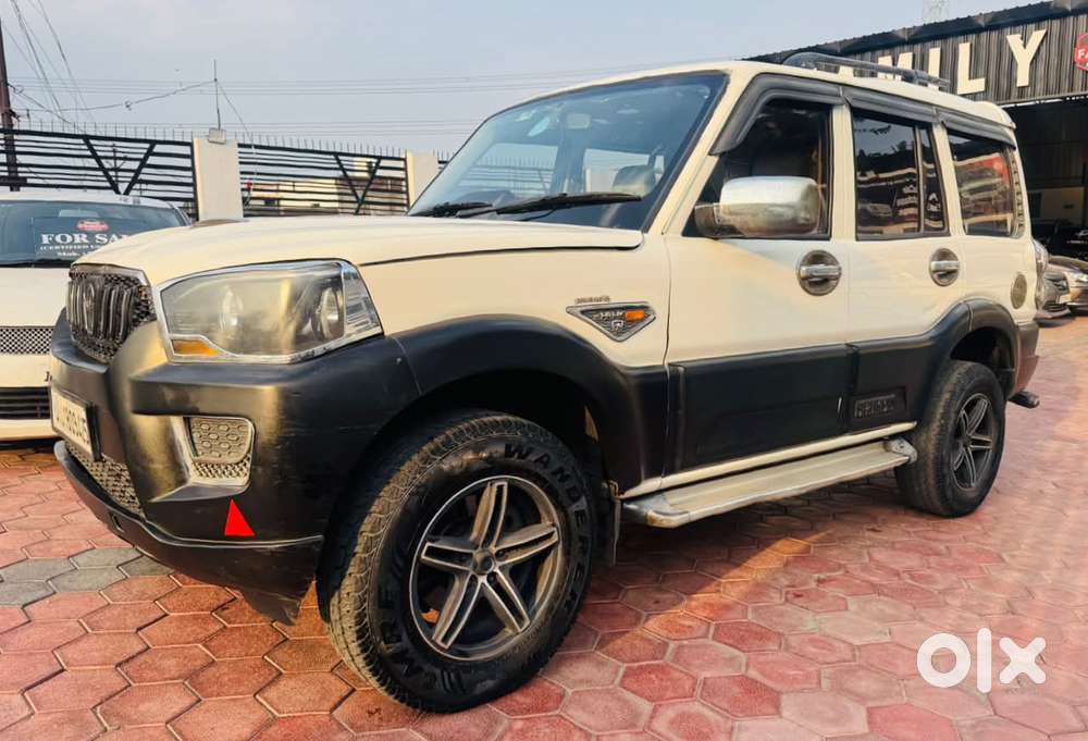 Mahindra Scorpio S4, 2015, Diesel