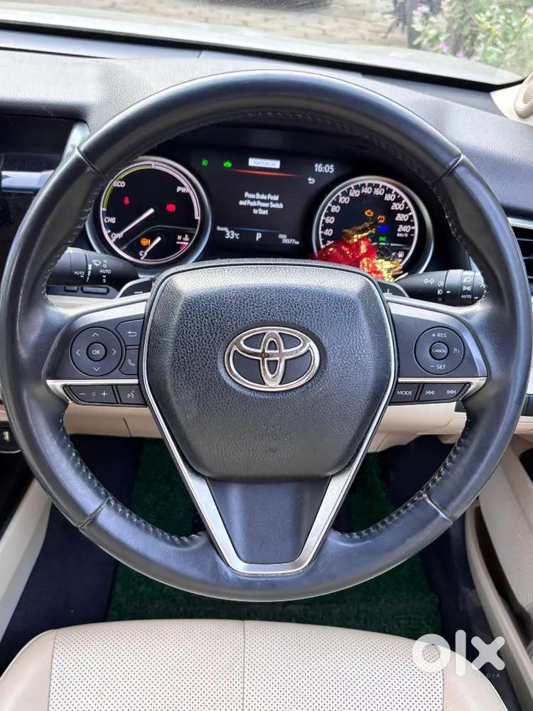Toyota Camry 2022 Petrol Well Maintained