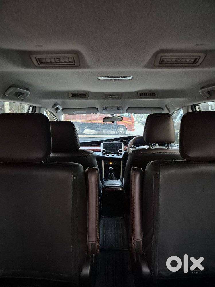 Toyota Innova Crysta 2.4 G Mt, 2017, Diesel