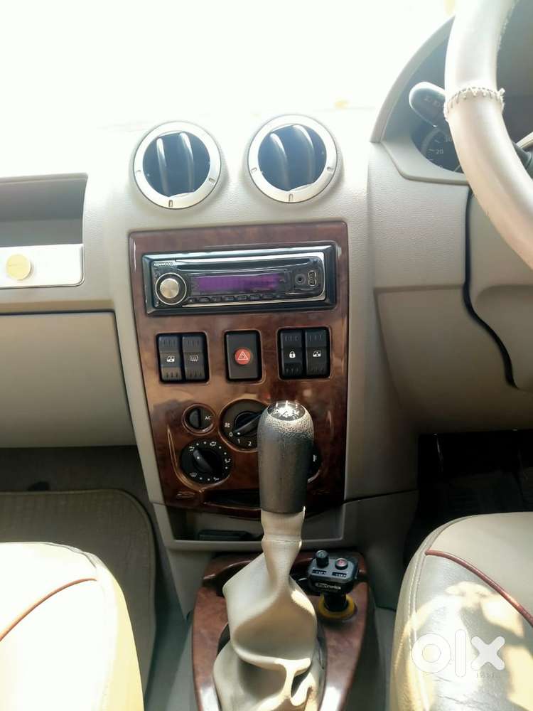 Mahindra Renault Logan 2008