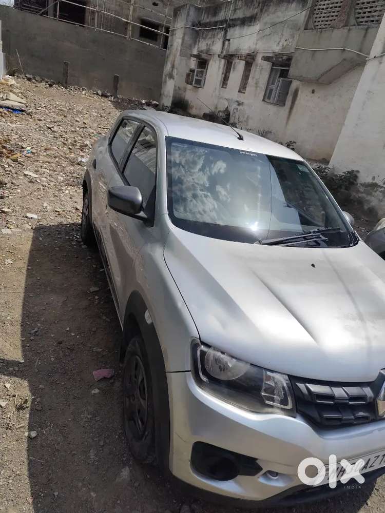 Car, Renault Kwid, Moonlight Silver, Automatic