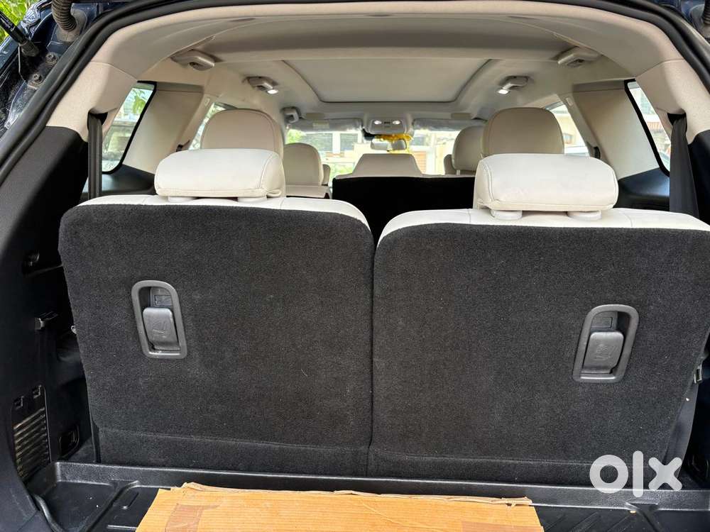 Mahindra Xuv700 Ax7l 6 Str At, 2022, Diesel