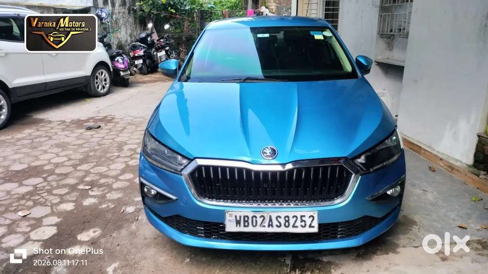 Skoda Slavia Ambition 1.0l Tsi At, 2022, Petrol
