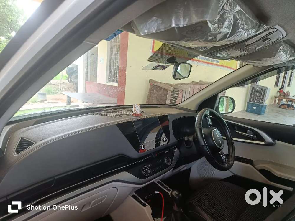 Kia Carens Prestige 2023