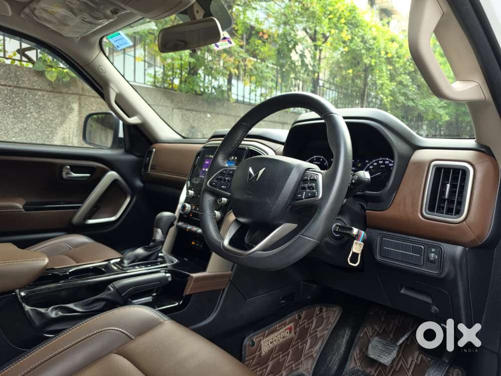 Mahindra Scorpio-n 2.0 Z8 Petrol At 7 Str, 2025, Petrol