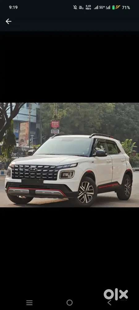 Hyundai Venue Petrol Automatic 2022 Second-hand