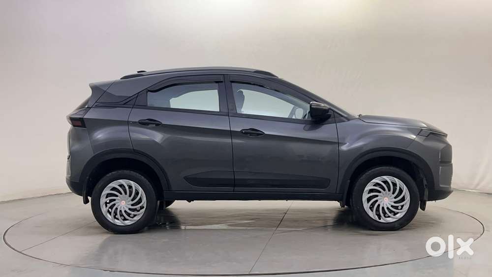 Tata Nexon Pure (s) 1.2 Petrol 6amt, 2024, Petrol