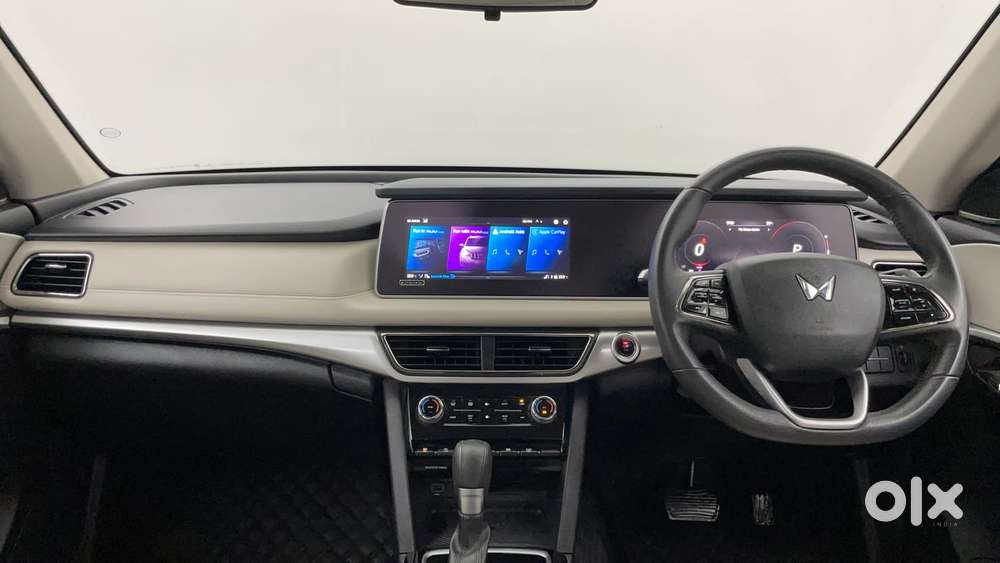 Mahindra Xuv700 2.0 Ax 7 Petrol At Luxury Pack Str, 2025, Petrol