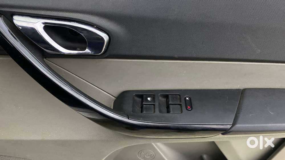 Tata Tiago 1.2 Revotron Xza, 2018, Petrol