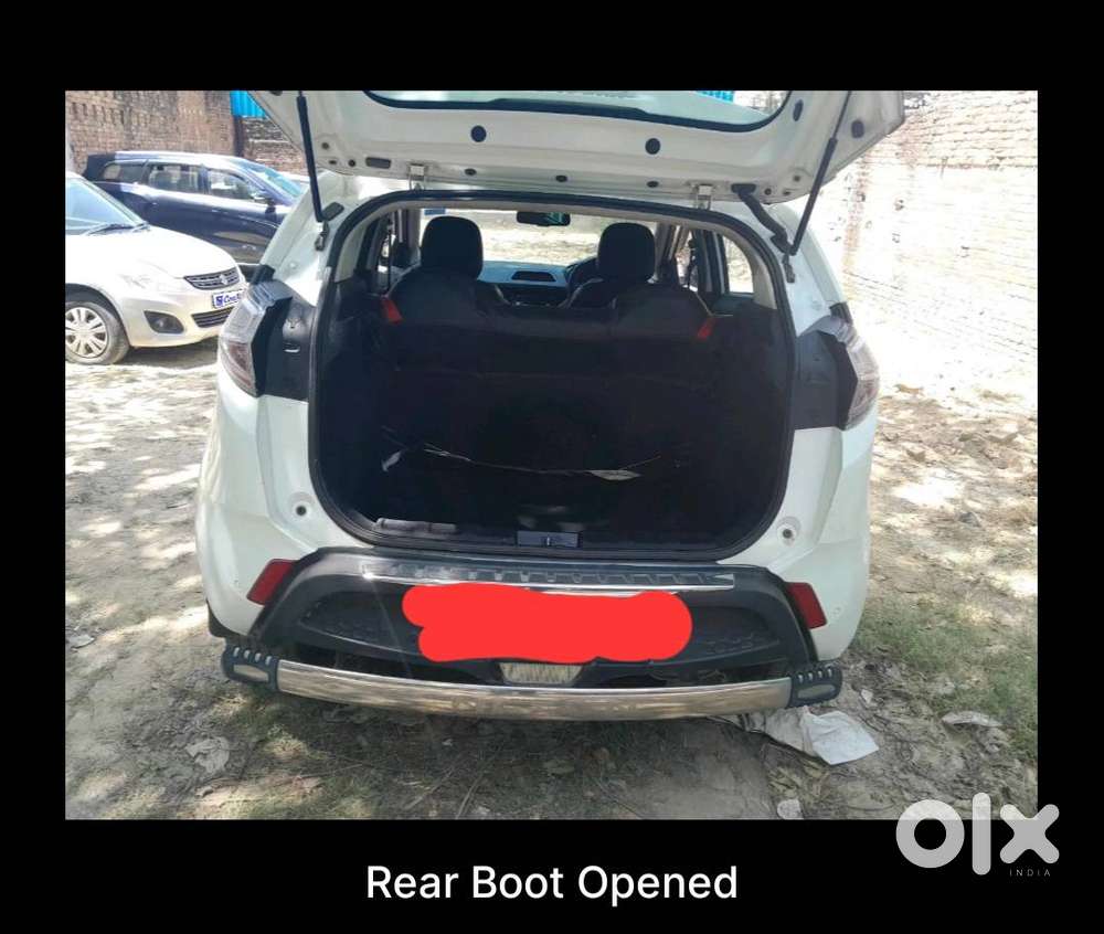 Tata Nexon 2018 Petrol Well Maintained, Company Service, Doctor’s Car