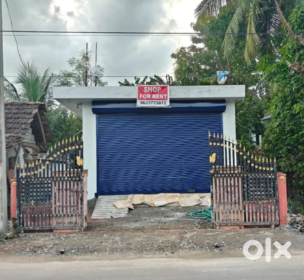 Shop or Office room for Rent Main Road towards palakkad