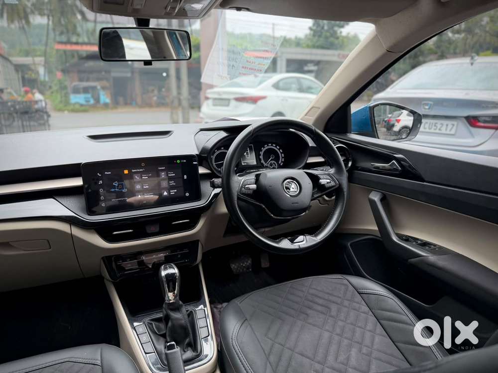 Skoda Slavia Ambition 1.0l Tsi At, 2022, Petrol