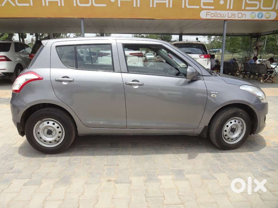 Maruti Suzuki Swift Lxi Bsiv, 2013, Petrol
