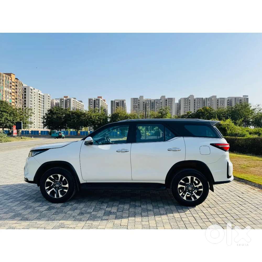 Toyota Fortuner Legender 2024 Diesel 30000 Km Driven