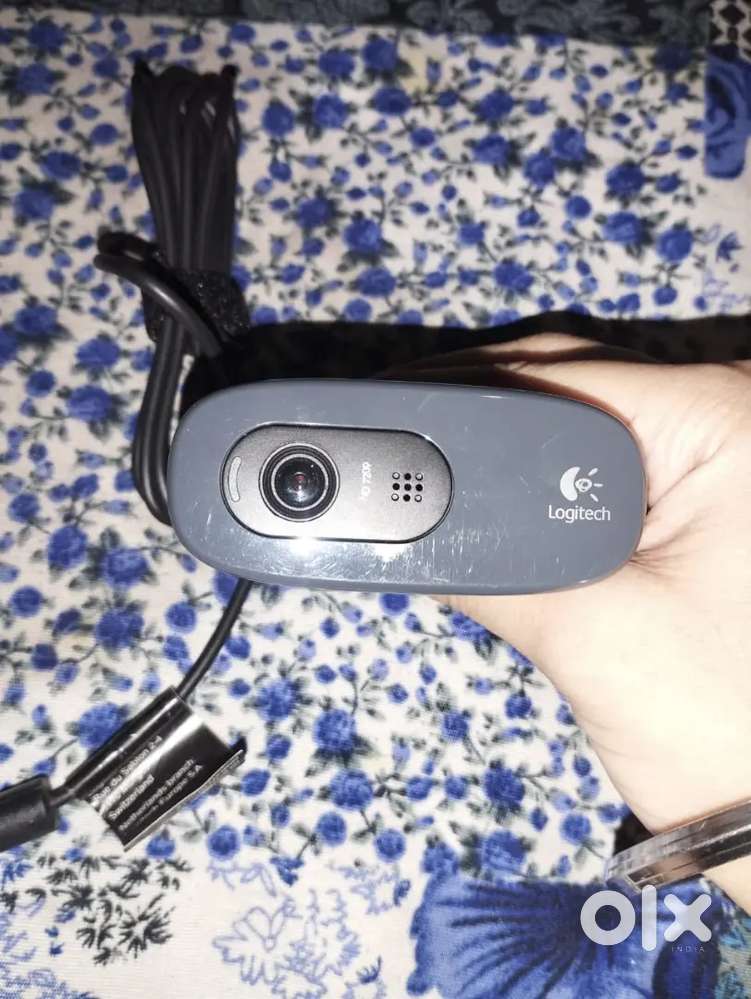 Logitech C270 HD webcam (720p,built -in Microphone USB black