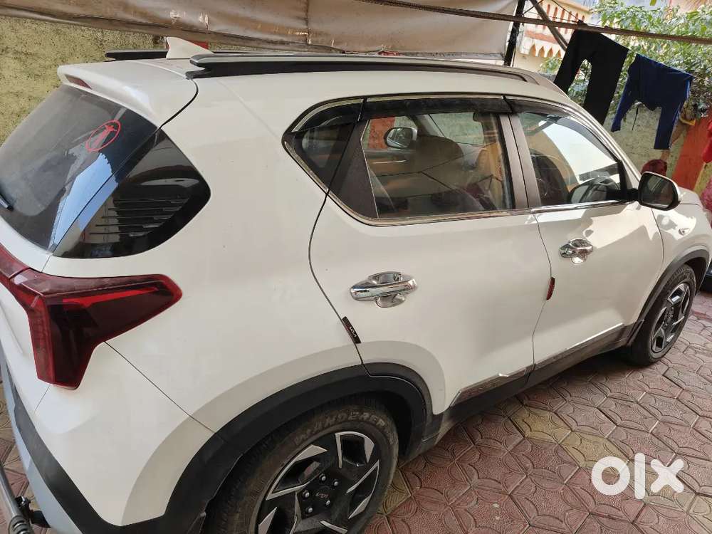Kia Sonet Petrol With Sunroof
